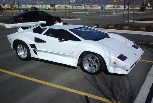 white Lamborghini car pictures.jpg