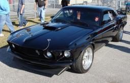 Shinny modern muscle car pic.jpg
