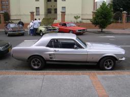 Silver Ford Mustang muscle car picture.jpg