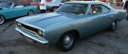 Dark blue muscle car_very cool car.jpg