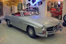 Classic Mercedes Benz convertable picture.jpg