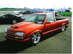 Redish orange Chevy S-10 At Nashville Super Speedway Car Show.jpg