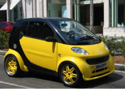 Black and yellow car smart picture.PNG