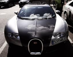 Bugatti Veyron sport car pics.jpg