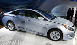 Silver 2011 Hyundai Sonata Hybrid photos.PNG
