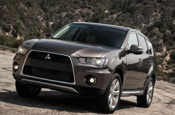 2010 Mitsubishi Outlander GT.PNG