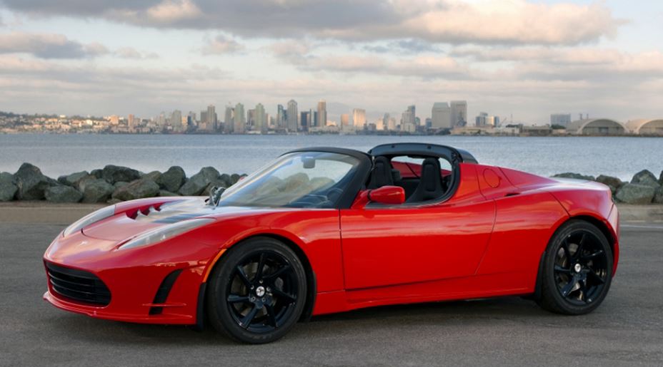 Eletric cars photo of Tesla Roadster in red.JPG