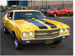 1970 Chevy Chevelle SS in bright yellow with black lines.jpg