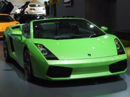 Bright green Lamborghini car at 2007 Sydney Car Show.jpg
