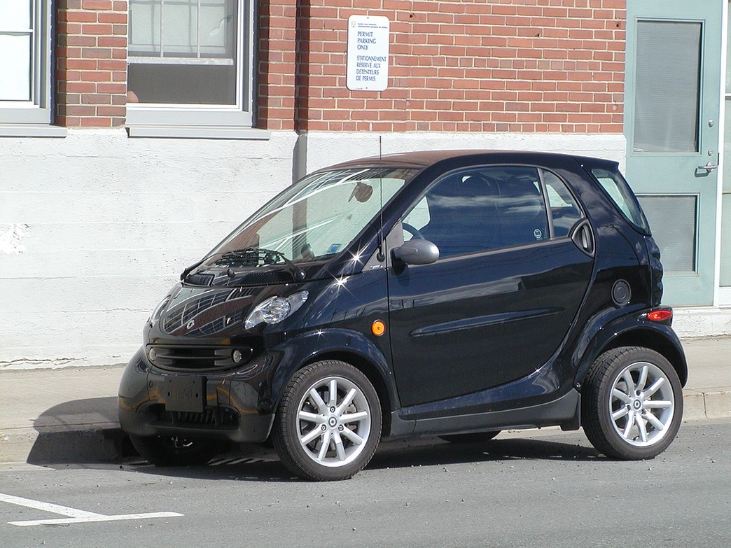 Black Smart Car photos.jpg