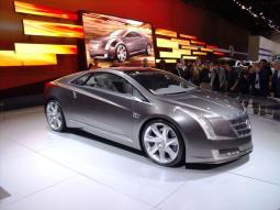 picture of 2009 Cadillac concept car in dark silver.jpg